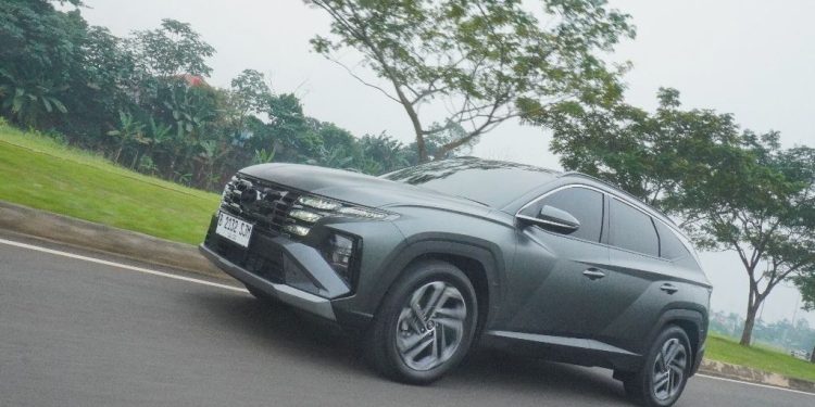 Pajak Hyundai Tucson Hybrid: Mahal Gak Sih? Cek Rinciannya!