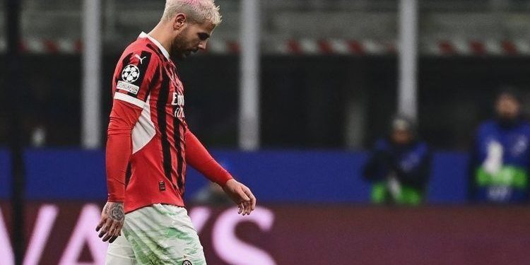 Theo Hernandez Dijual? Milan Kecewa Gaji Tak Masuk Akal!