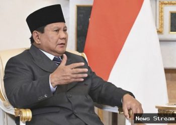 Prabowo Pulang dari Rusia, Dasco & Menhan Sambut di Jakarta!