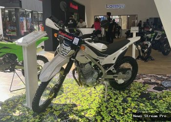 KLX230 Sherpa Mengguncang Jakarta Fair 2025! Harga & Spesifikasi