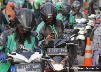 GOTO Merger Grab? Analis Ungkap Rekomendasi Saham Terbaru!