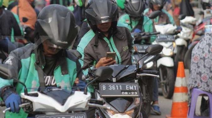 GOTO Merger Grab? Analis Ungkap Rekomendasi Saham Terbaru!