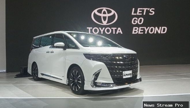 Toyota Alphard Juni 2025: Harga Terbaru & Duel Lawan Denza D9!