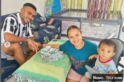 Yance Sayuri Bela Timnas, Hadiahi Istri Puluhan Gepok Uang!