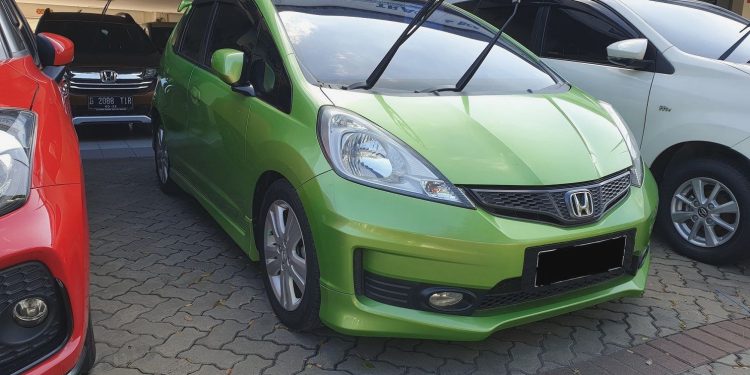 Honda Jazz 2011 Bekas: Harga Stabil? Cek Harga Terbaru Disini!