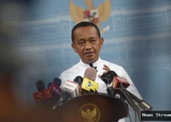 Bahlil Ungkap Fakta Tambang Nikel Raja Ampat: Kontroversi atau Berkah?