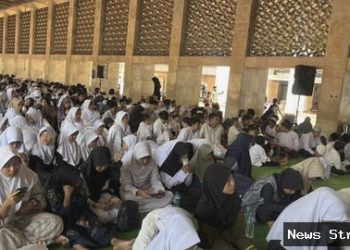 Ribuan Anak Yatim Istiqlal Bahagia Santap Daging Kurban Prabowo-Gibran