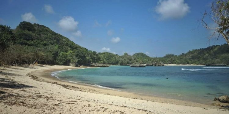 Raja Ampat: 7 Surga Tersembunyi yang Wajib Kamu Jelajahi!