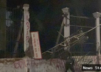 DPR Memanas: Massa Jebol Pagar, Demo Ricuh hingga Dini Hari