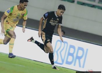 Dewa United vs Persebaya: Penalti Dramatis Akhir Laga, Skor Imbang!