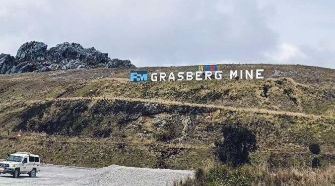 Longsor Grasberg: Freeport Setop Tambang, 7 Pekerja Terjebak!