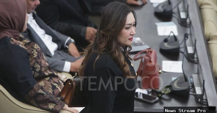 Nafa Urbach: Transformasi Karir, dari Penyanyi ke Panggung Politik