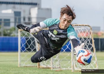 Ernando Ari Ungkap Penyebab Kekalahan Persebaya dari Persib: Buang Waktu!