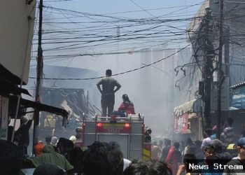 Kebakaran Tambora: Rumah Padat Penduduk Hangus, 3 Warga Terluka
