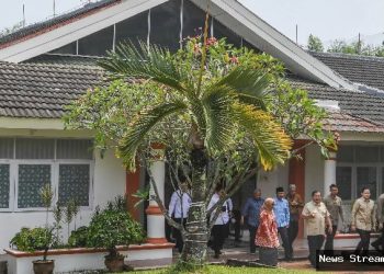 Prabowo Janji Smart TV: Anggaran 330 Ribu Sekolah Jadi Sorotan!