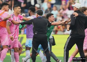 Luis Suarez Diskors 6 Laga Akibat Ludahi Staf Seattle Sounders!