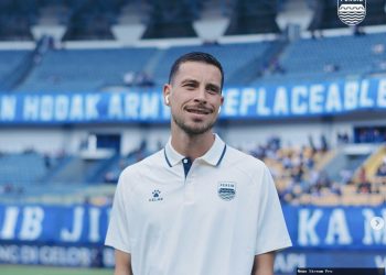 Thom Haye Cuma Kuat Main 30 Menit buat Timnas Indonesia dan Persib Bandung, Memang Sudah Habis?