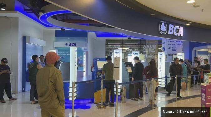 BCA Murah? Analis Dorong Buyback Saham di Bawah Rp 8.000