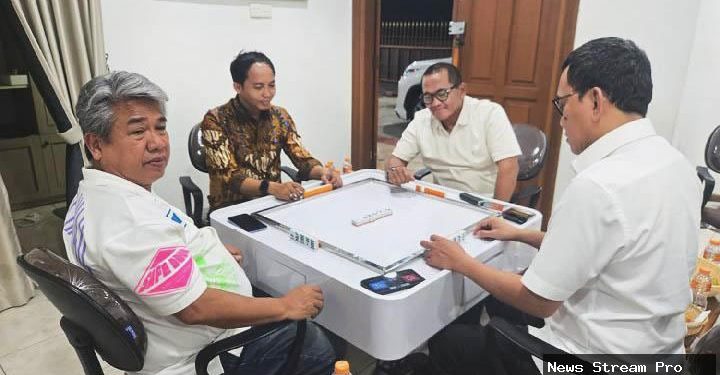 Menhut Klarifikasi Main Domino dengan Tersangka Kasus Pembalakan Liar