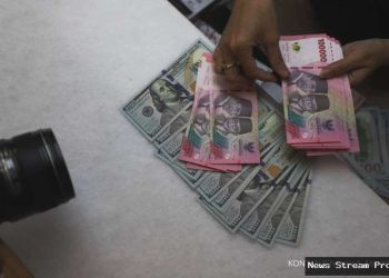 Rupiah Terkapar! Dolar AS Perkasa, Peso Justru Terbang
