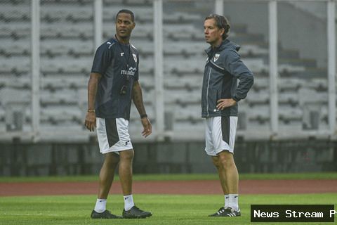 Alex Pastoor Syok! PSSI Akhiri Kontrak, Padahal Proyek Jangka Panjang?