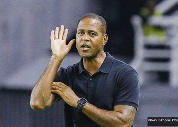 Kluivert Dipecat: Kata-Kata Pedas Terakhir untuk Timnas Indonesia!