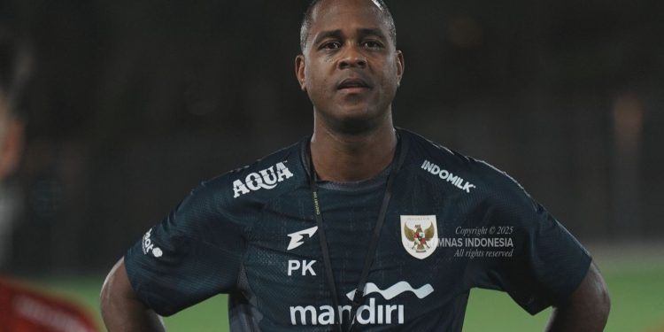 Keterlambatan Pemain Diaspora Timnas, Kluivert Santai? Ini Alasannya!