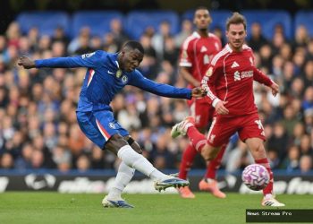 Chelsea Hancurkan Liverpool: Liga Inggris Memanas, Sang Pelatih Murka!