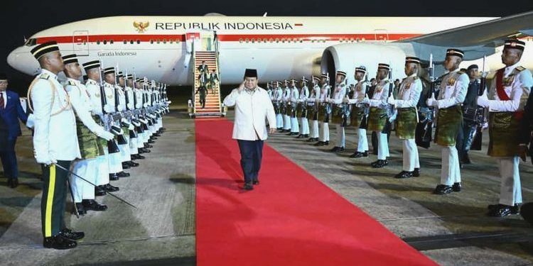 Prabowo di KTT ASEAN: Bahas Apa dengan Anwar Ibrahim?