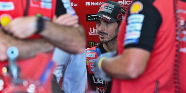Klasemen MotoGP 2025: Bagnaia Tertekan, Bezzecchi Gila di Mandalika!