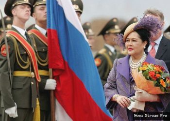 Sirikit, Ibu Suri Thailand: Profil & Kenangan