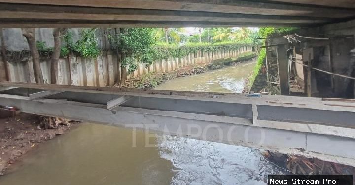Jakarta Selatan Lumpuh! Banjir Sore Ini Lebih dari 1 Meter