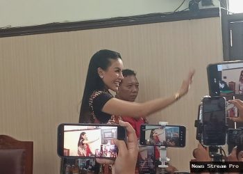 Nikita Mirzani Sakit Usai Sidang 6 Jam: Ada Apa?