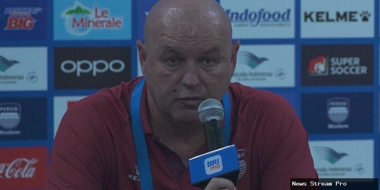 Daftar Pemain Dicoret Persib! Bojan Hodak: Tak Sesuai Level?