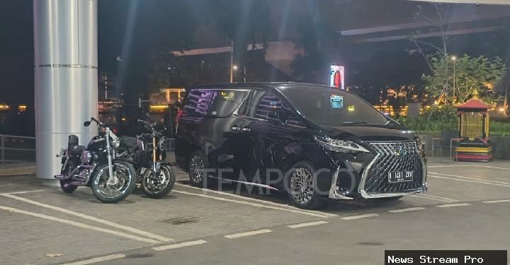 Kasus Pajak: Kejagung Sita Alphard dan 2 Moge Mewah!