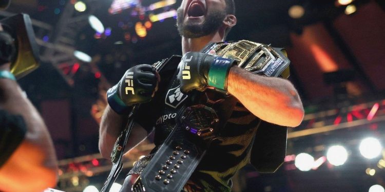 Islam Makhachev Raih Rp500 Miliar Usai Juarai UFC 322!