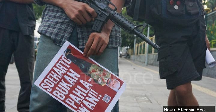 Soeharto Pahlawan? Dekan FEBIS UTA 45: Bukan Urusan Kampus!