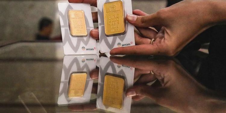 Harga Emas Antam Hari Ini 19 November 2025: Naik Rp 21.000!