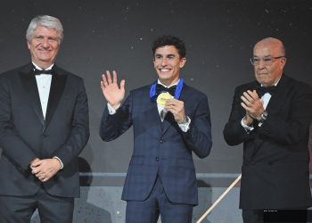 Marquez Bela Rossi: Balas Cemoohan dengan Pembelaan di MotoGP Award