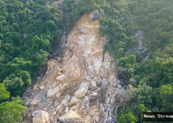 Longsor Banjarnegara: 27 Hilang, Alat Berat Dikerahkan!