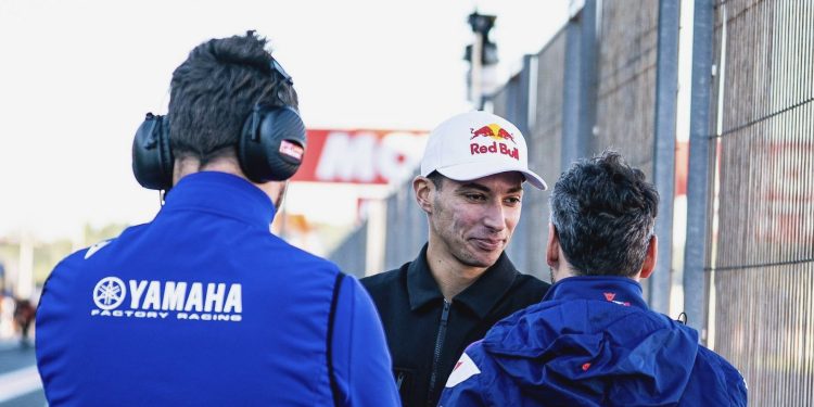 Toprak Razgatlioglu Gebrak MotoGP Valencia: Manajer Pramac Terkejut!