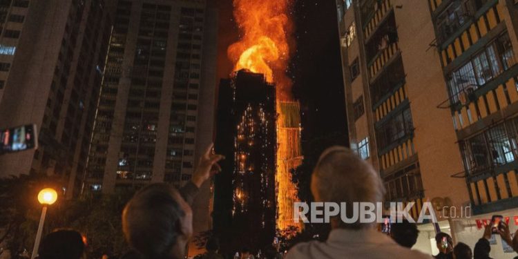 Tragis! 9 WNI Tewas dalam Kebakaran Hong Kong: Update Terkini