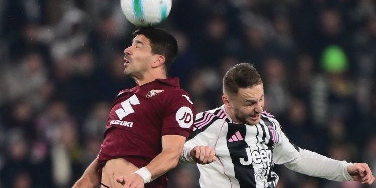 Derbi Turin Buntu: Skor 0-0, Aksi Heroik Kiper Jadi Sorotan!