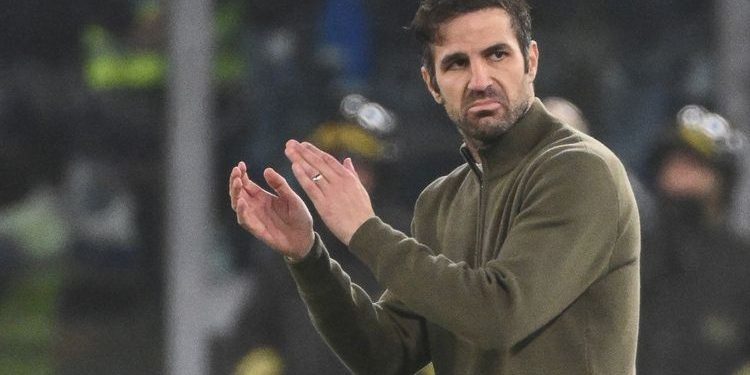 Fabregas Terpukau! Como 1907 Ukir Sejarah dengan Skor Telak 5-1
