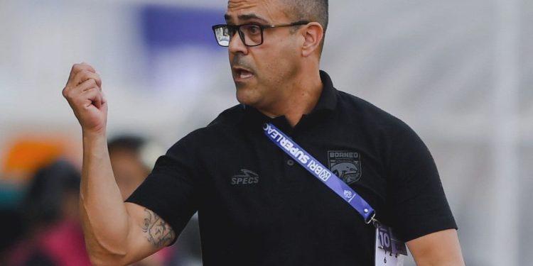 Borneo FC Bungkam Dewa United: Pelatih Ungkap Rahasia Kemenangan!