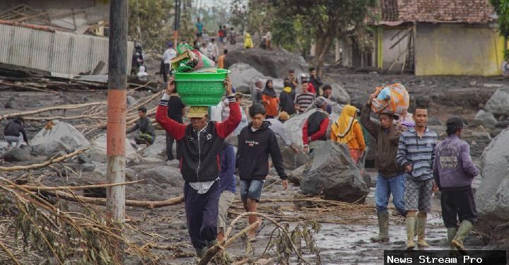 Erupsi Semeru: Puan Minta Prioritaskan Keselamatan Warga & Pendaki!