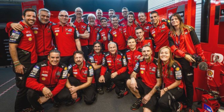 Marquez ‘Dilarang Sentuh’ Ducati: Drama MotoGP Valencia & Tes!