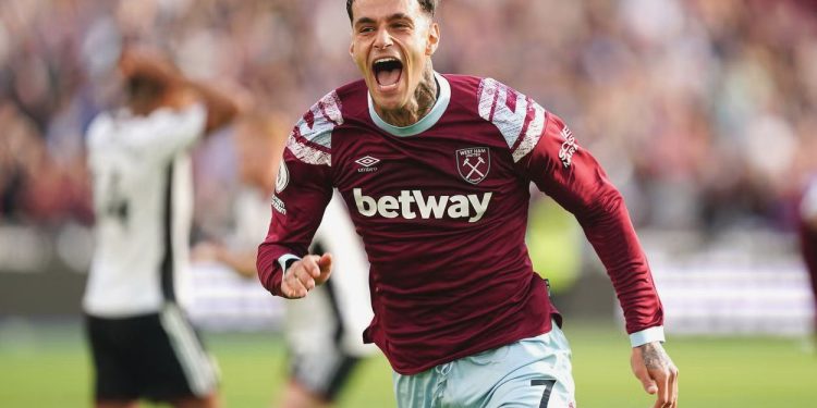 West Ham Rugi Bandar: 5 Striker Gagal Telan Rp2,4 Triliun!
