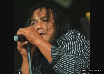 Ecky Lamoh Meninggal: Profil & Kenangan Mantan Vokalis Edane