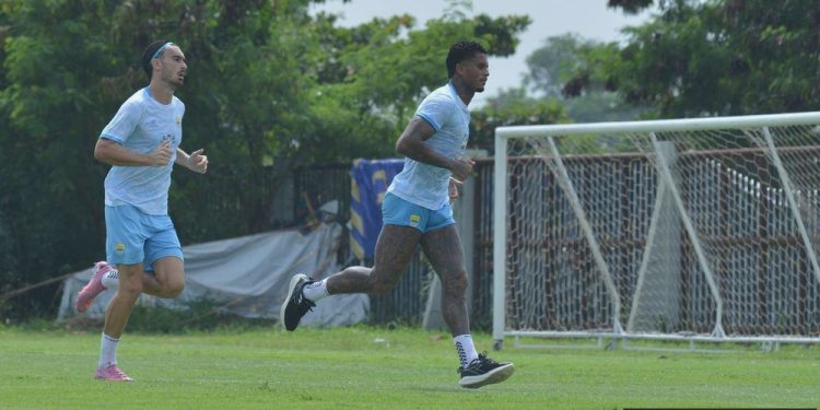 Striker Persib Ungkap Curhat Pedih: Beratnya Main di Liga Indonesia
